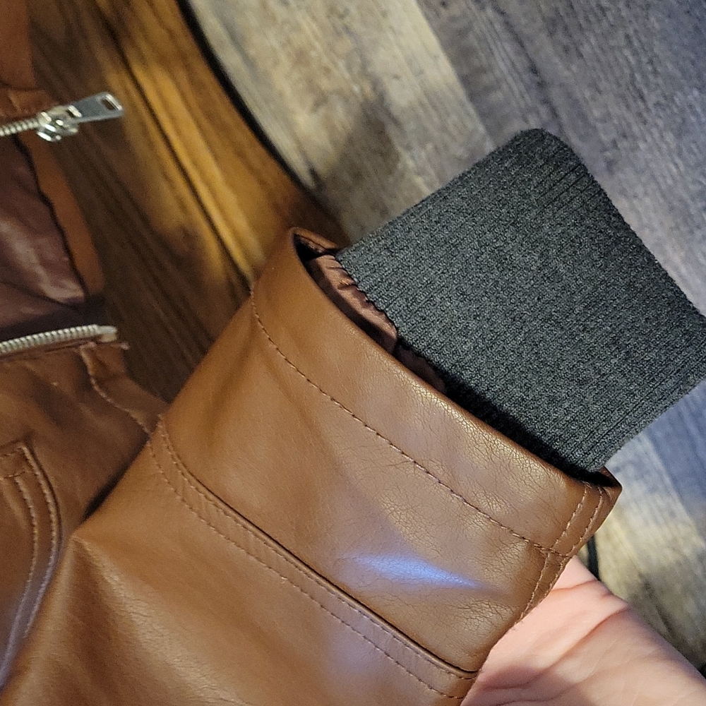 Brown leather jacket with liner - Picture 7 of 7